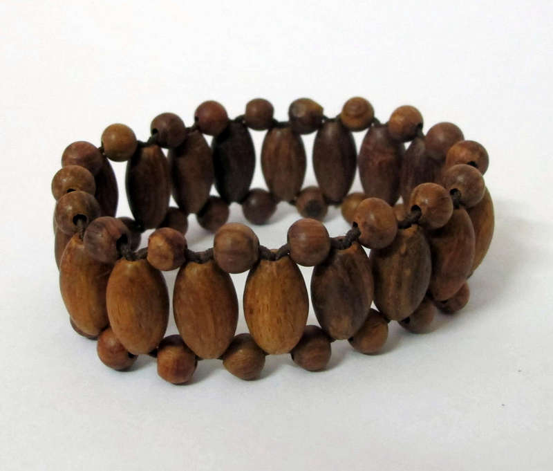 Đồ gỗ:vòng đeo tay bằng gỗ sưa