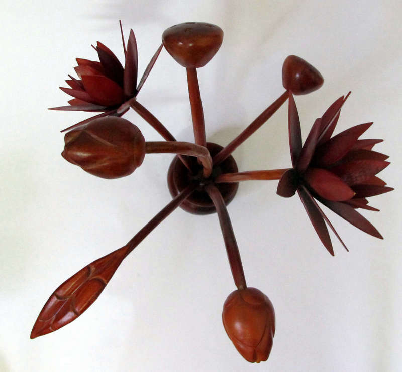 Đồ gỗ: lọ hoa sen bảy bông