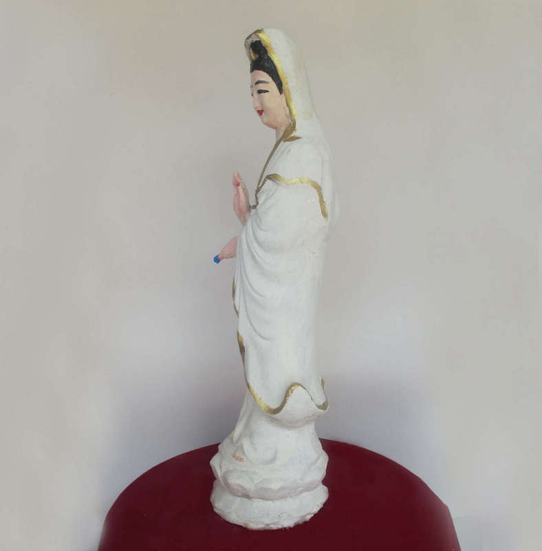 Tượng Phật Bà Quan Âm, làm bằng thạch cao